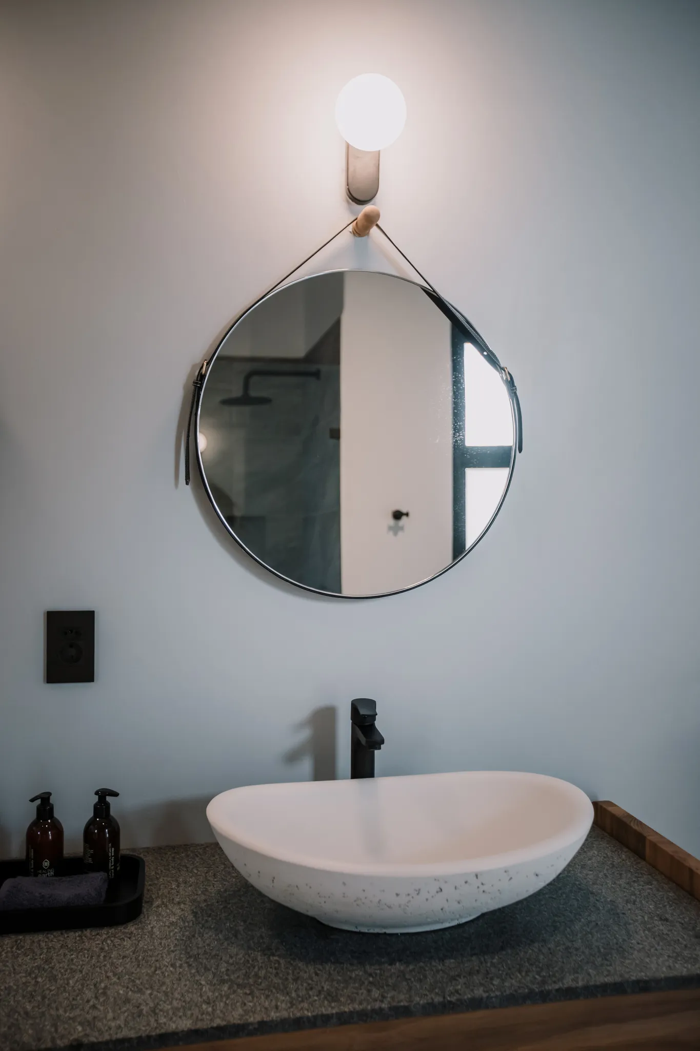Elegant bathroom sink and mirror